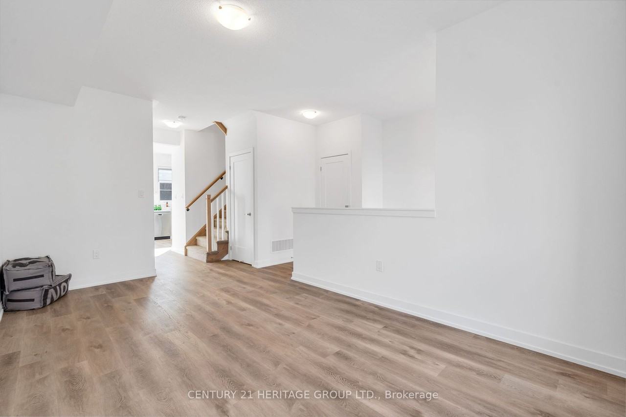 30 King Street - Photo 3 of 13