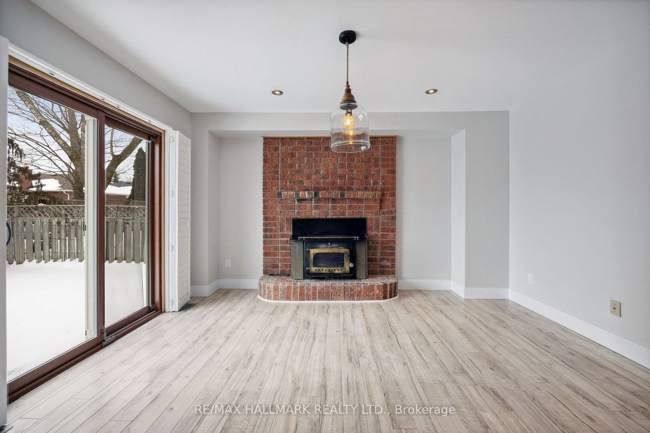 234 Billings Crescent #None - Photo 3 of 6