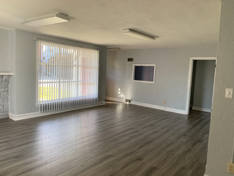 408 Jones Ave - Photo 3 of 15