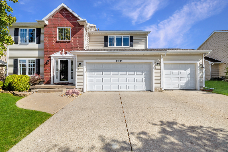 2591 Nw 158th St - Photo 2 of 27