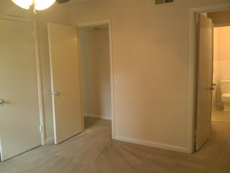 3322 Fairmont Dr #6 - Photo 3 of 6