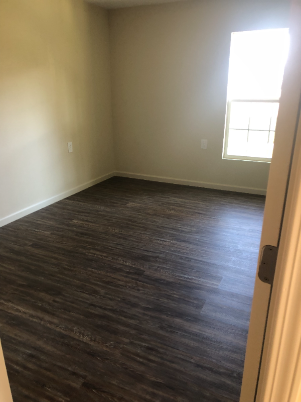 110 Carriage Rd - Photo 3 of 4