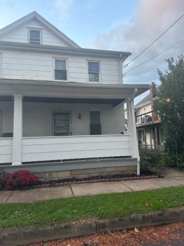 477 W 3rd St - Photo 2 of 11