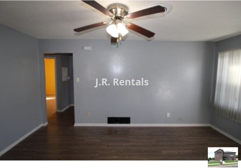 409 Short Ave - Photo 5 of 23