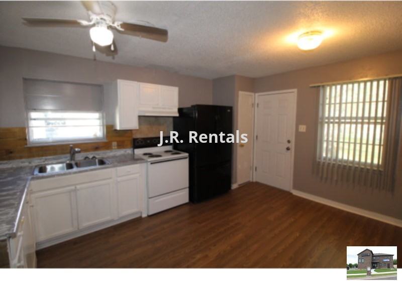 409 Short Ave - Photo 7 of 23