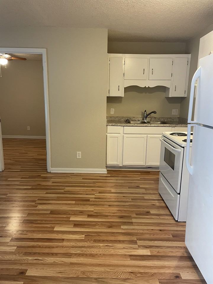 874 Deer Wood Ln #874 - Photo 2 of 21