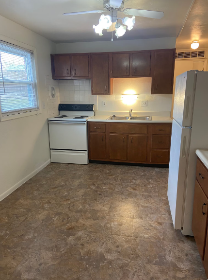 Ivy Manor - Photo 5 of 21