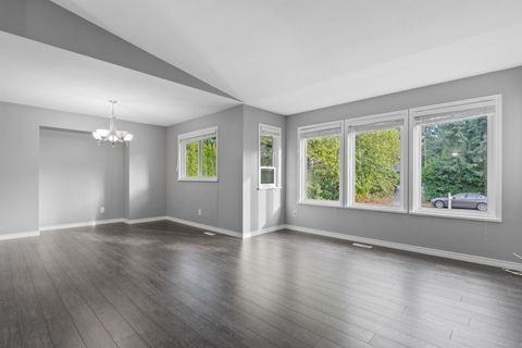 15311 28 Avenue - Photo 2 of 18