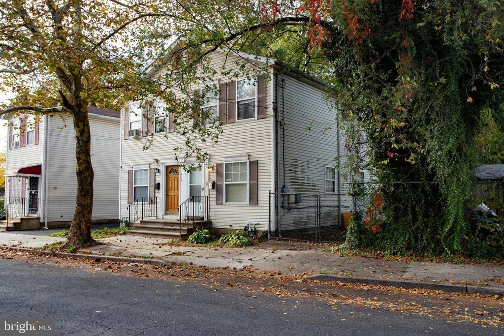 411 N Willow St - Photo 2 of 21