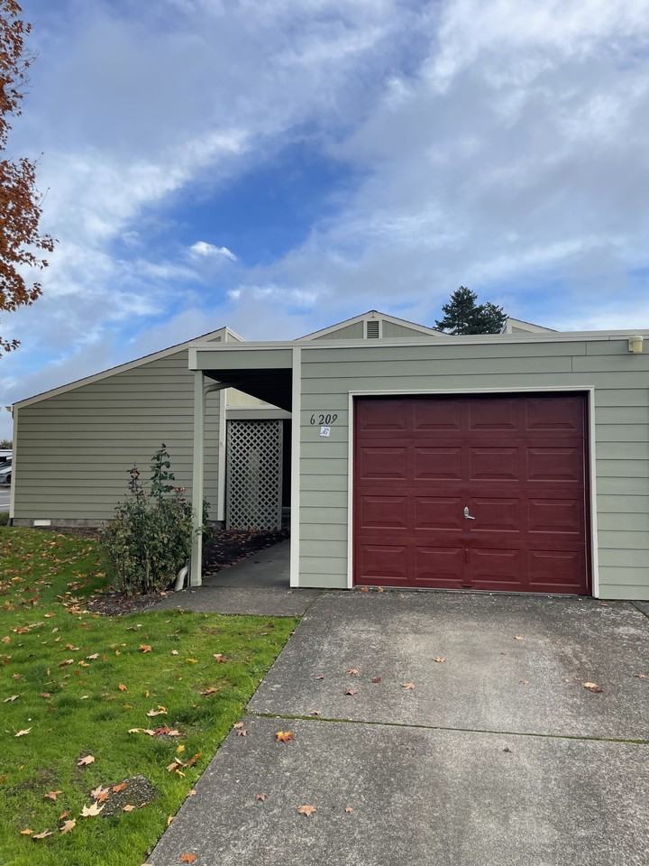 College Green Duplexes