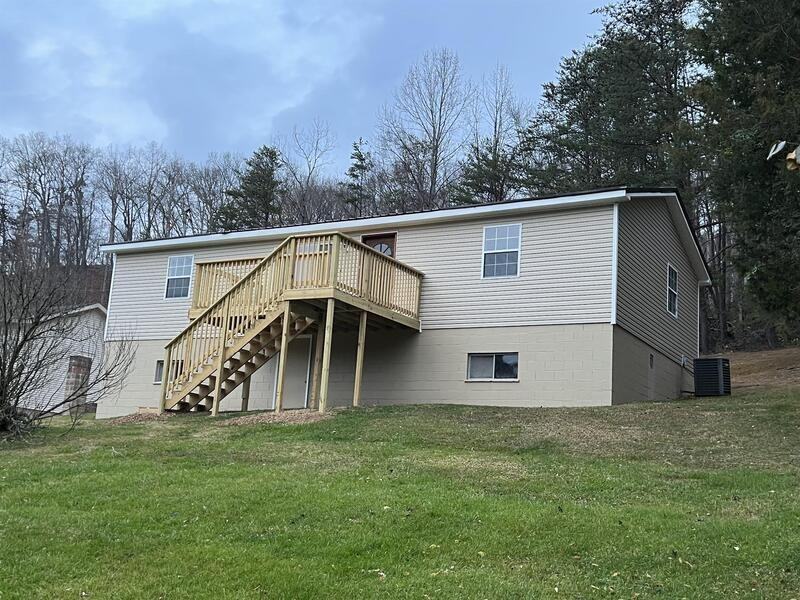 372 Kilgore Rd - Photo 3 of 16