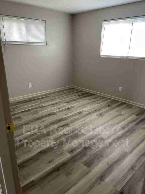 140 Randolph St - Photo 6 of 8