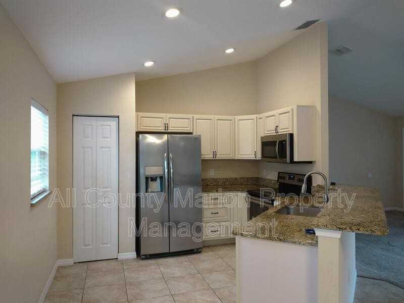 187 Marion Oaks Pass - Photo 7 of 19