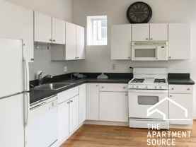 1022 N Damen Ave #10 - Photo 1 of 1