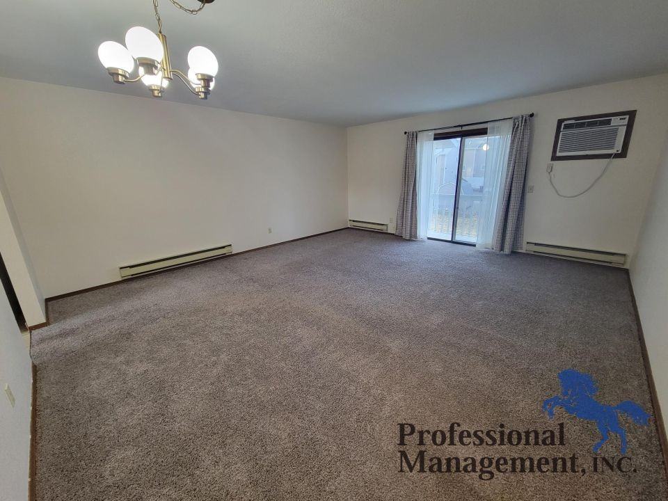 66 W Antelope Trl #10 - Photo 2 of 8