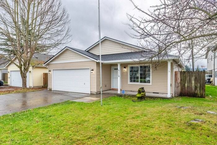 3119 Dover St - Photo 3 of 29