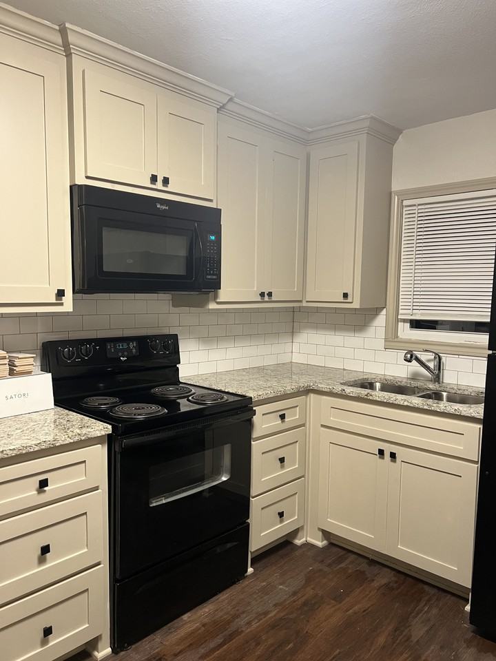 1231 Frost Ave #NA - Photo 3 of 7