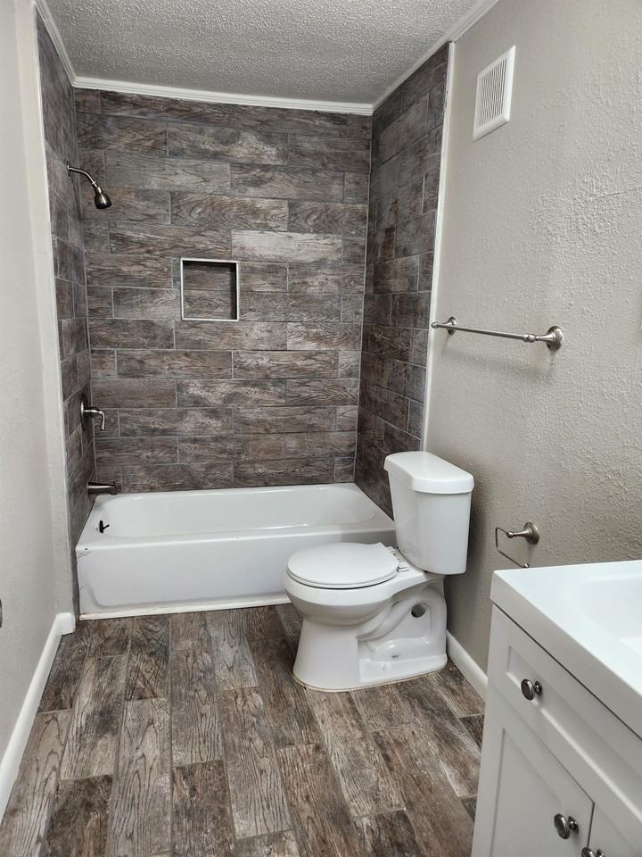 5200 Chandler St #1 - Photo 5 of 8