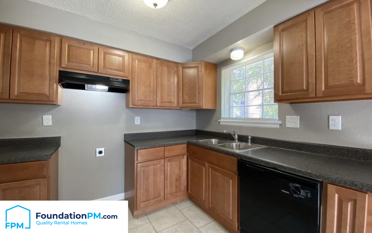 3762 Maple Leaf Cv #2 - Photo 3 of 16