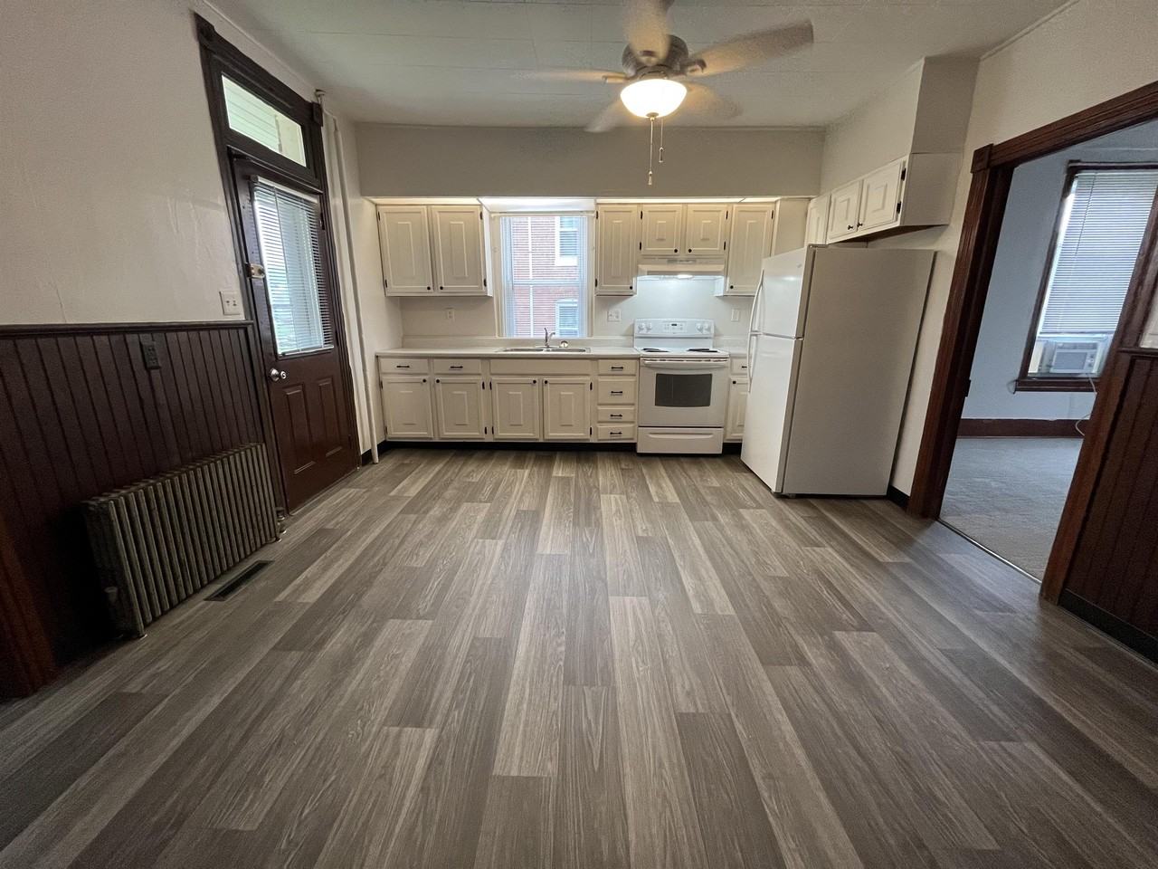 18 E Main St #B - Photo 6 of 12