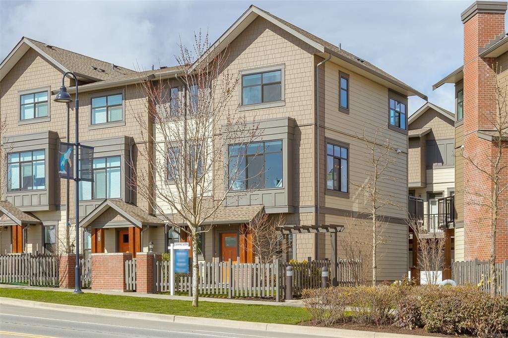 350 Latoria Boulevard 17, Victoria, BC V9C 4L8 4 Bedroom House for