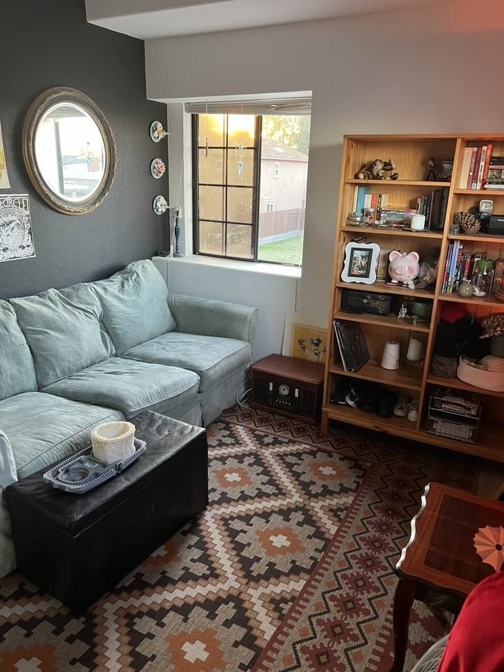 7088 Mount Vernon Street, Lemon Grove, CA 91945 Room for 1,000/month