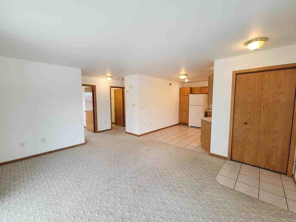 6913 Feith Ave - Photo 3 of 14