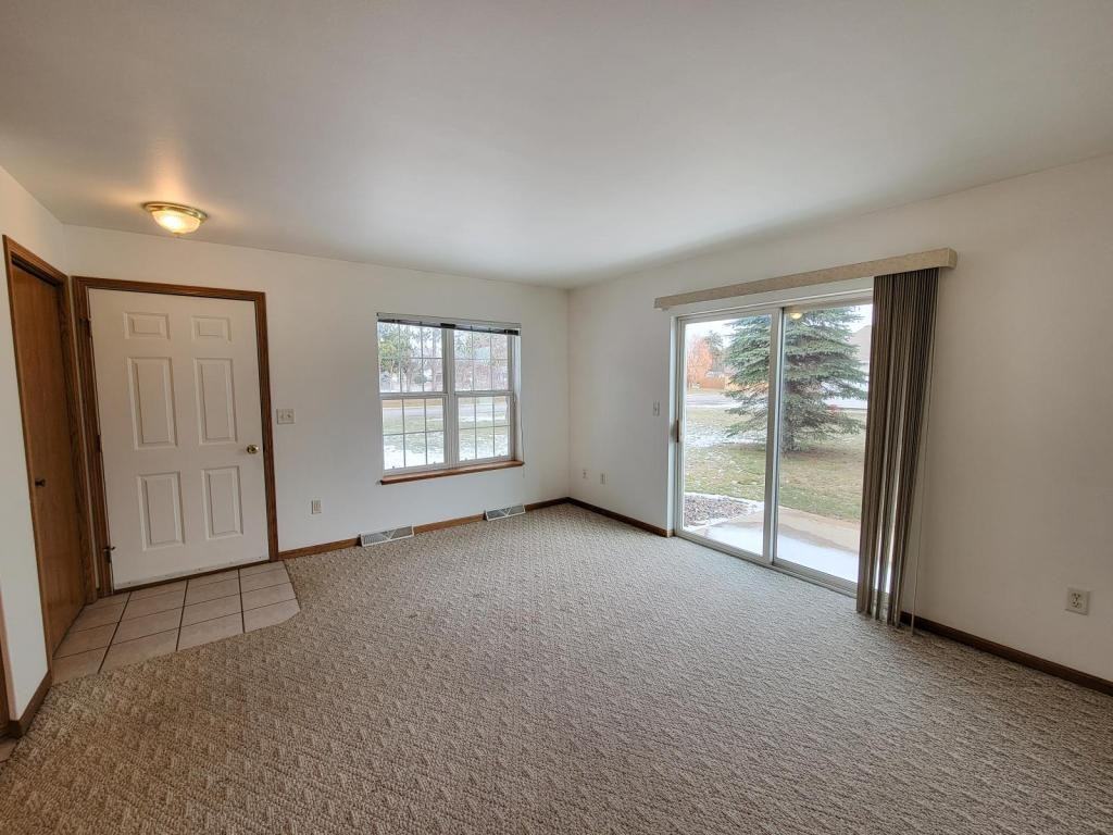6913 Feith Ave - Photo 4 of 14