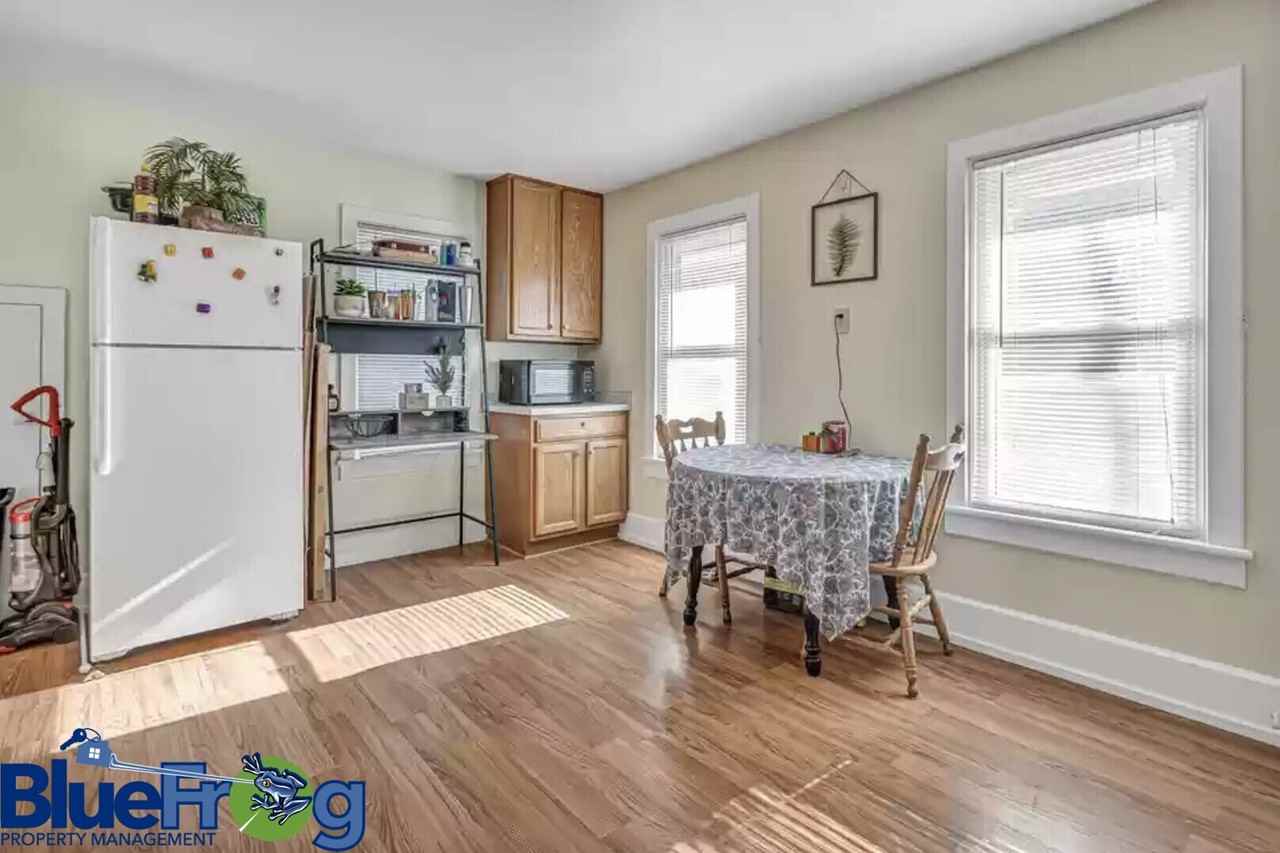 1433 S 10th St - Photo 3 of 11