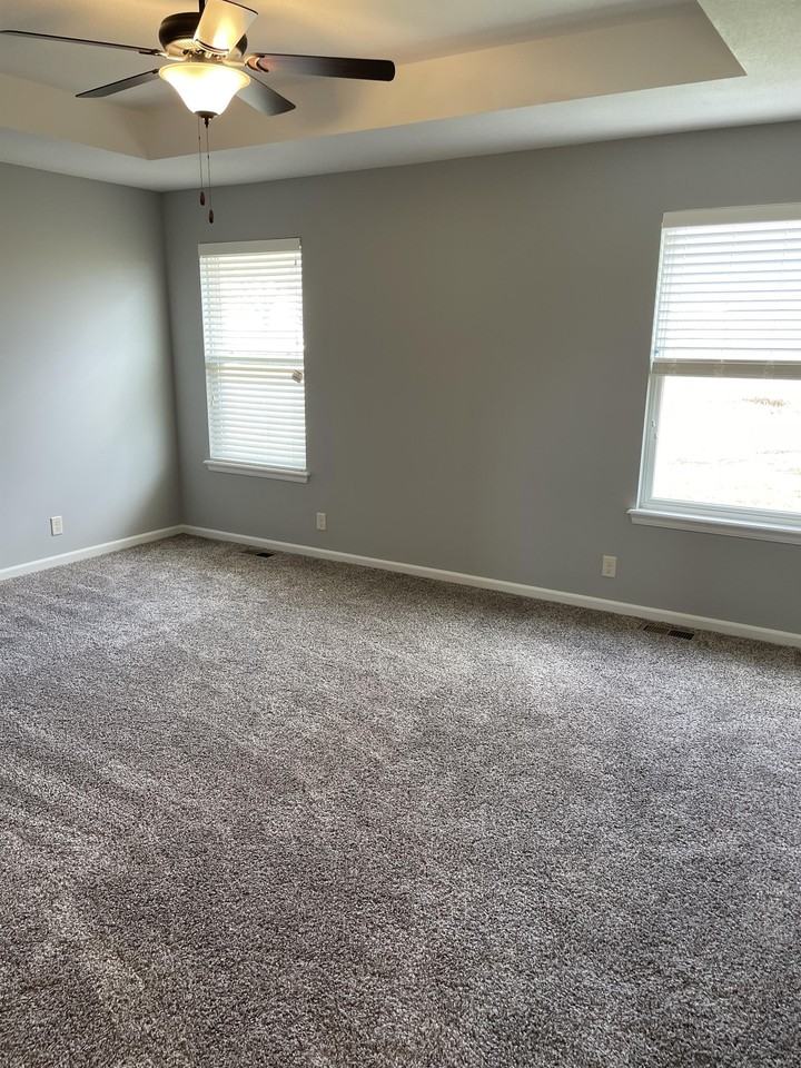 705 Sw Powell Dr - Photo 3 of 9