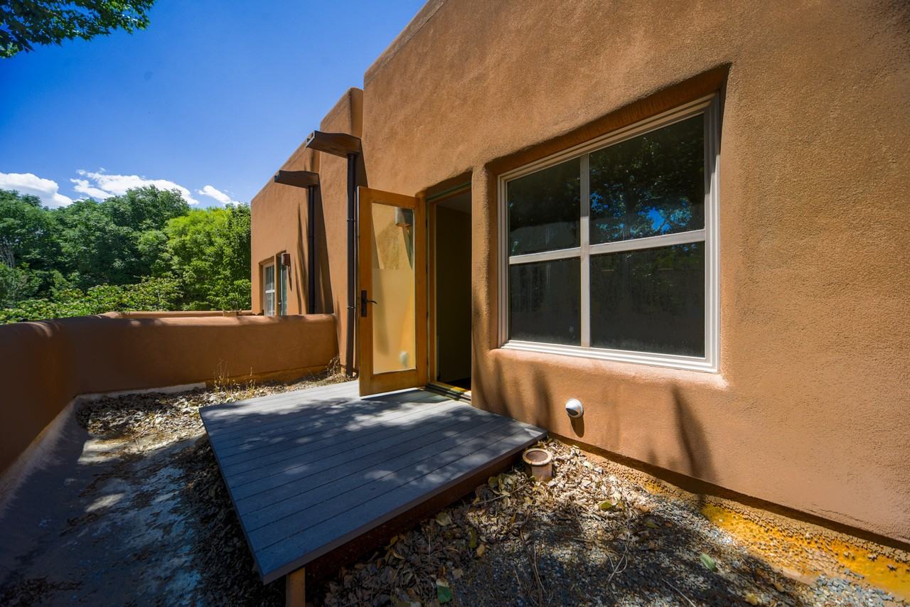 208 Paseo Del Pueblo Sur #1 - Photo 2 of 16