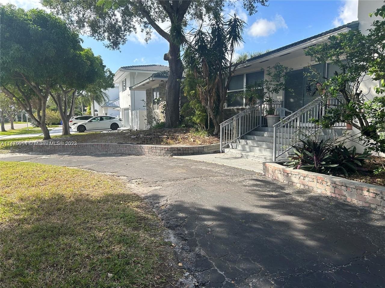 625 Intracoastal Dr #0 - Photo 2 of 17