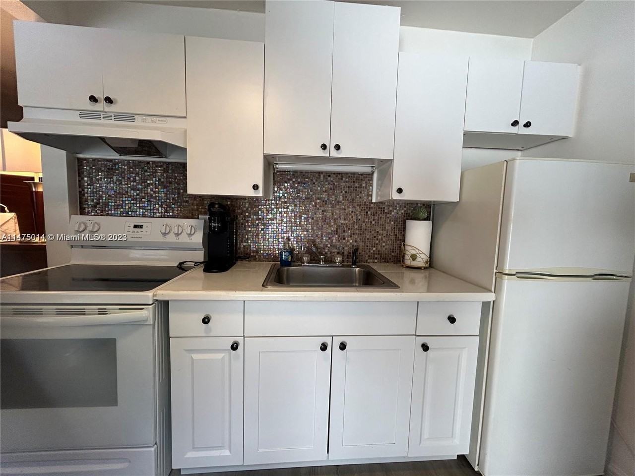 625 Intracoastal Dr #0 - Photo 3 of 17