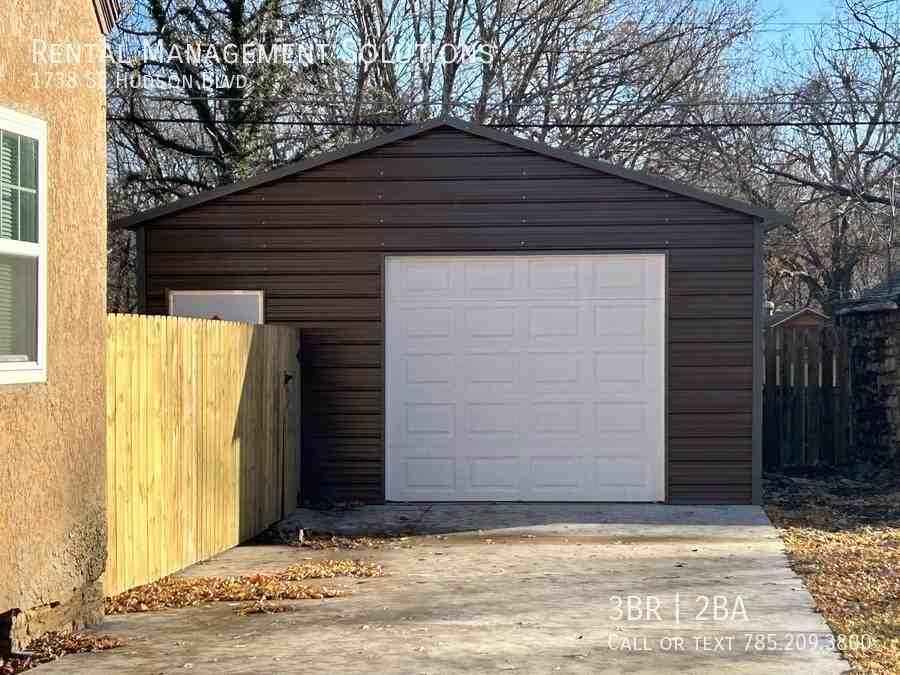 1738 Se Hudson Blvd - Photo 2 of 21
