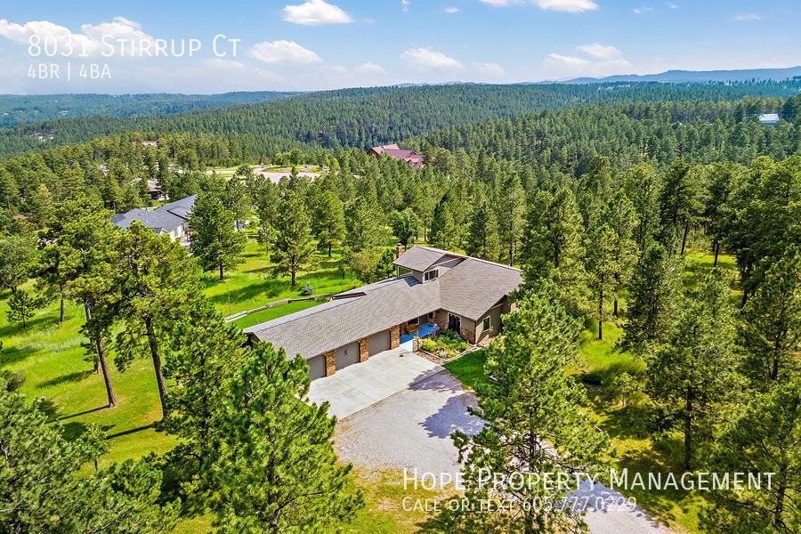 8031 Stirrup Ct - Photo 3 of 33