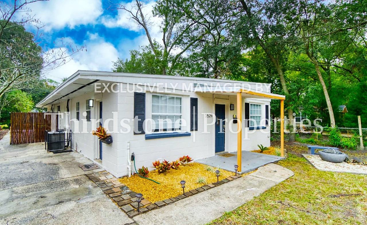 3529 College Pl - Photo 3 of 21