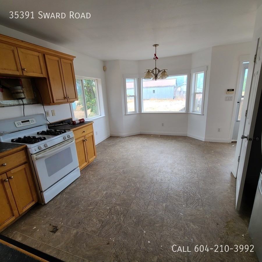 35391 Sward Rd - Photo 2 of 20