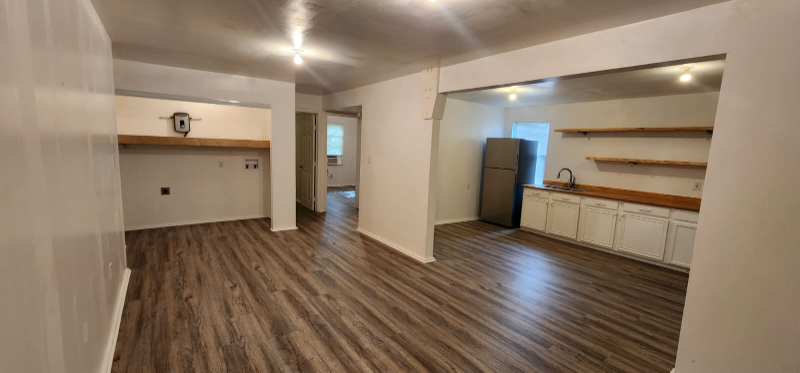 605 4th St #A - Photo 2 of 20