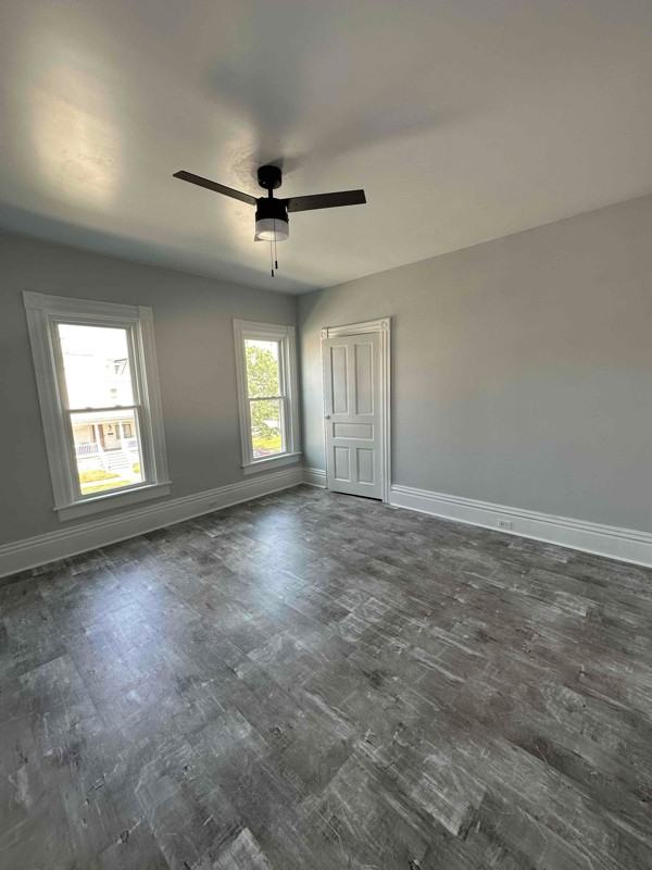 307 Loucks Ave - Photo 2 of 18