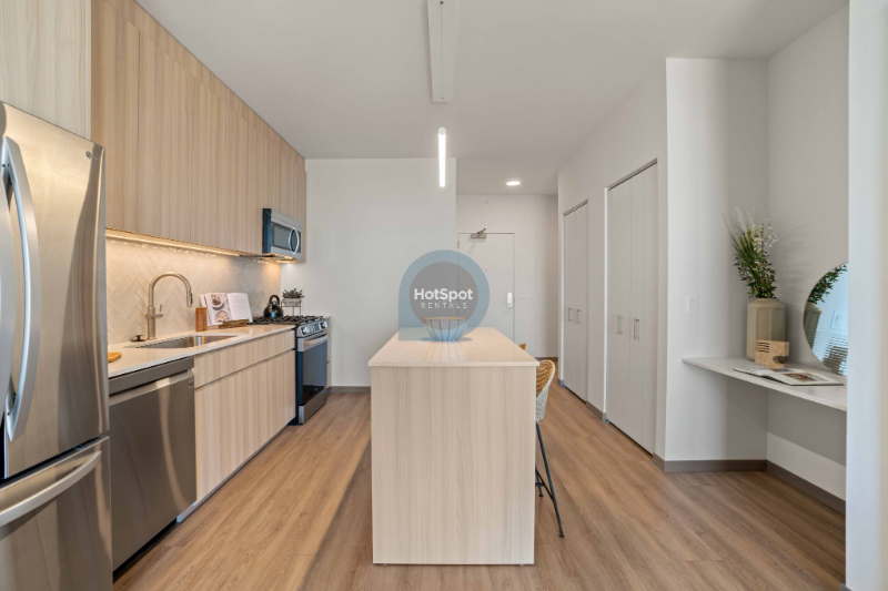 515 S Damen Ave #1616 - Photo 2 of 23