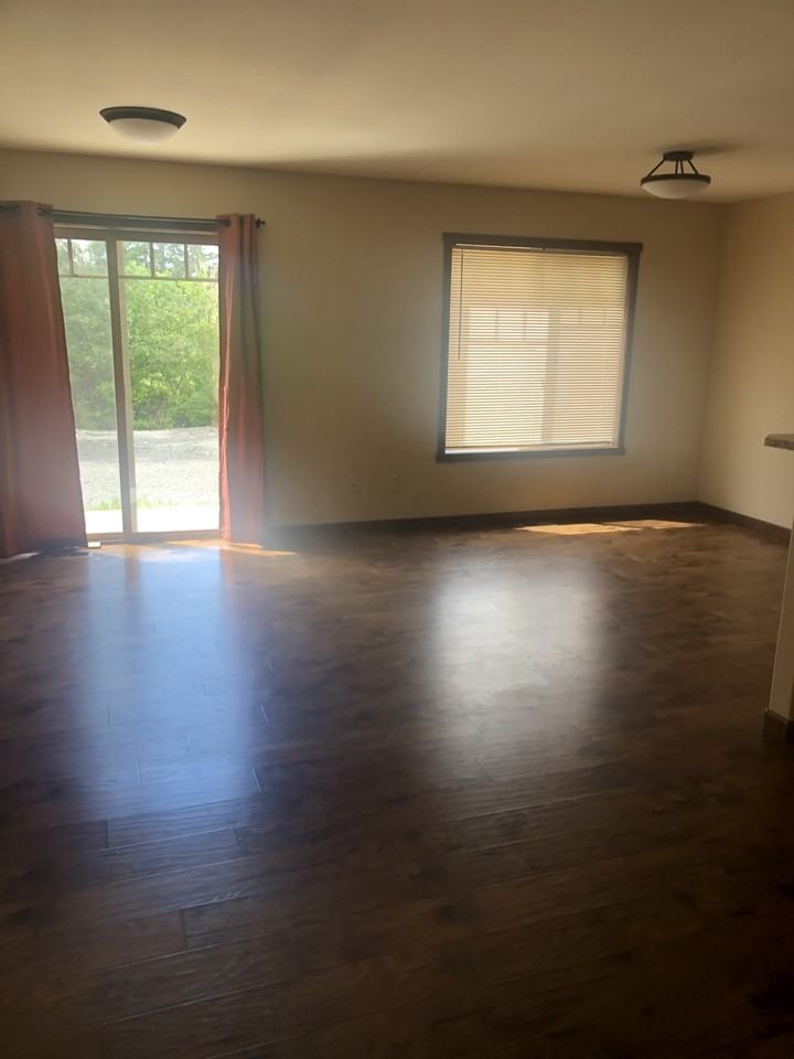 1017 Sw Juniper Gardens Ln #A - Photo 3 of 5