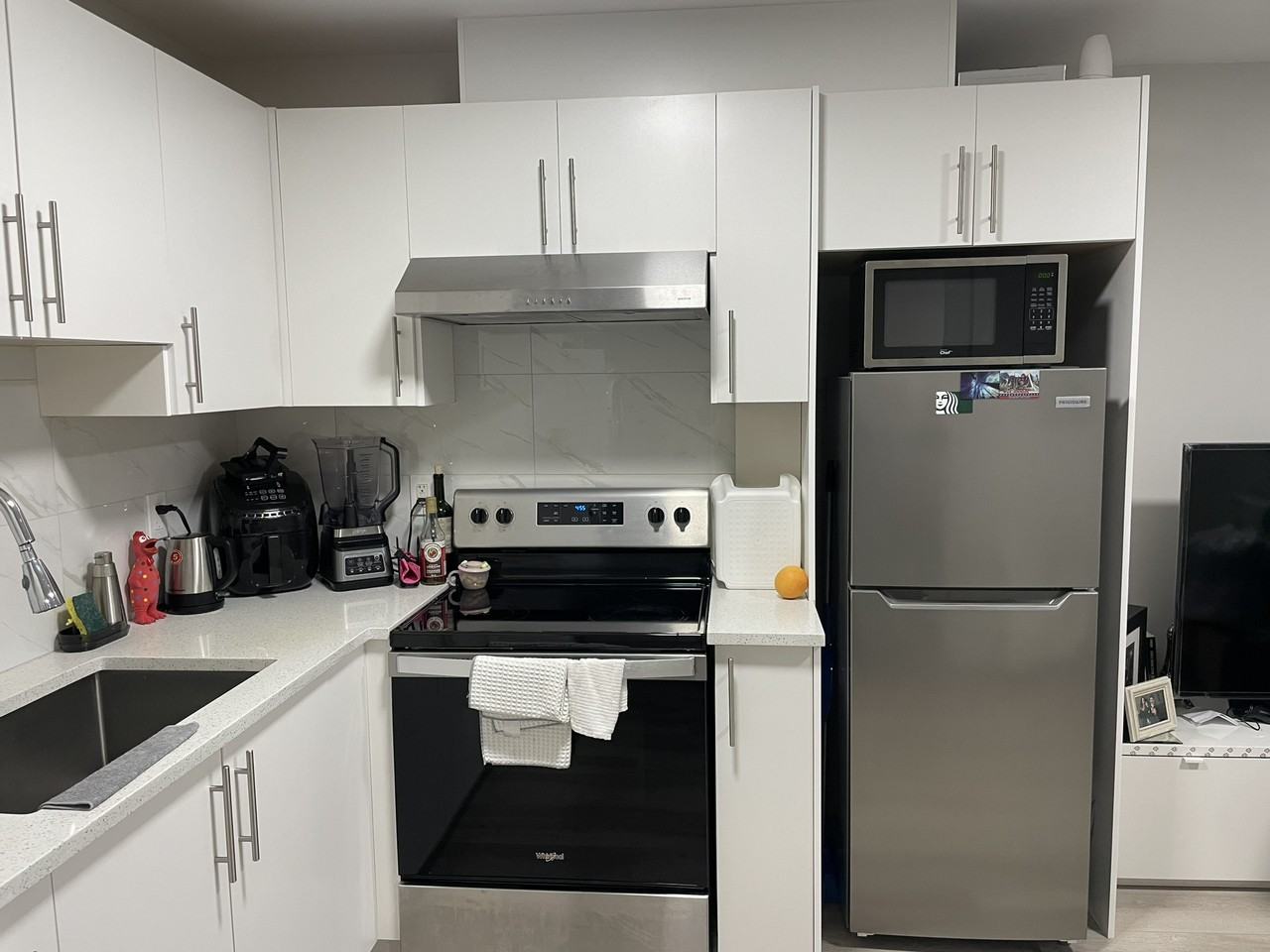 7274 Stride Ave - Photo 3 of 13