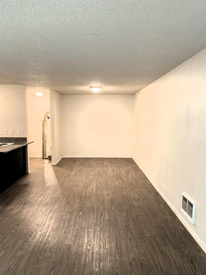 2301 Se Courtney Ave #2301-10 - Photo 2 of 8