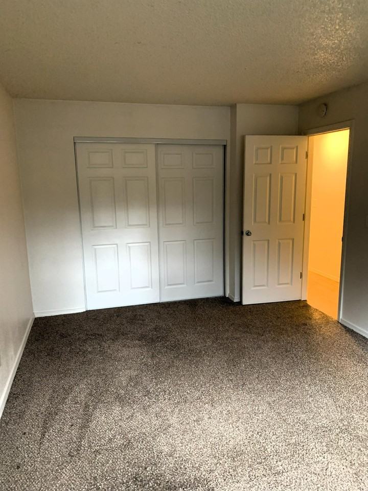 2301 Se Courtney Ave #2301-10 - Photo 6 of 8