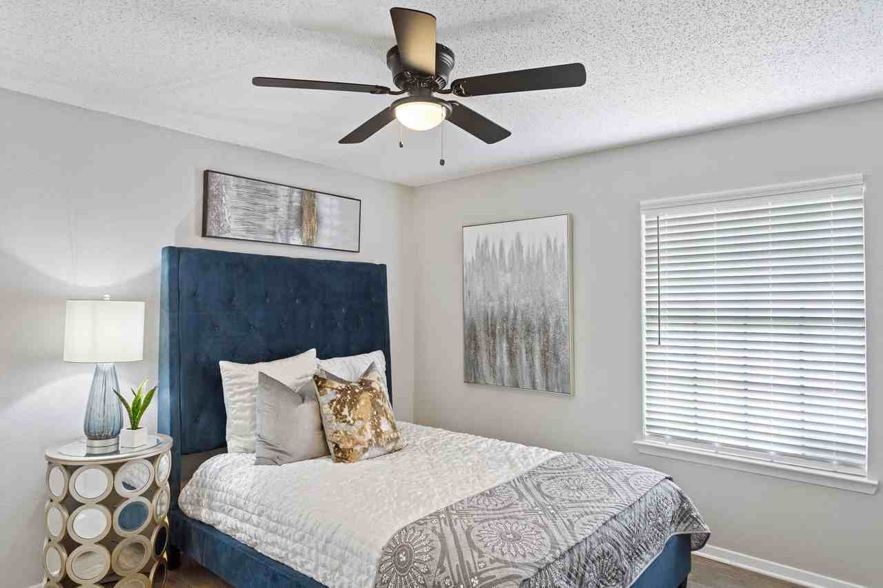 The Savoy Apartments - Photo 7 of 35