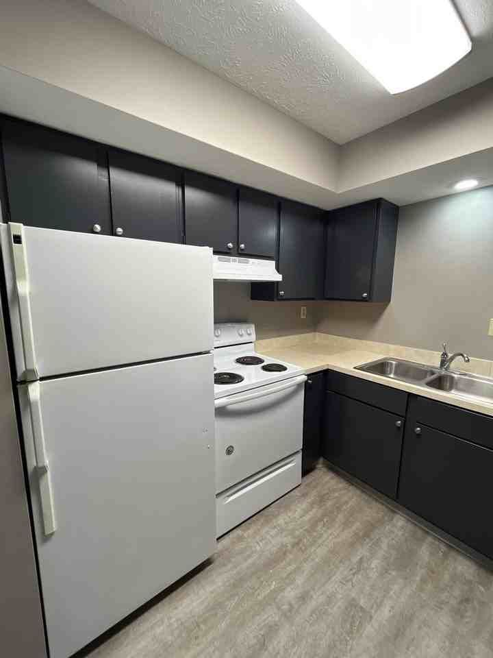 1500 S Folsom - Photo 3 of 9