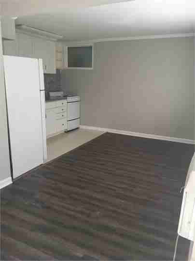 493 N. Highland Ave - Photo 3 of 14