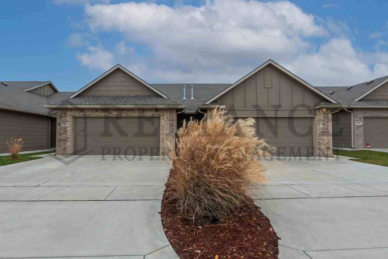 916 West Onewood Place - Photo 2 of 24