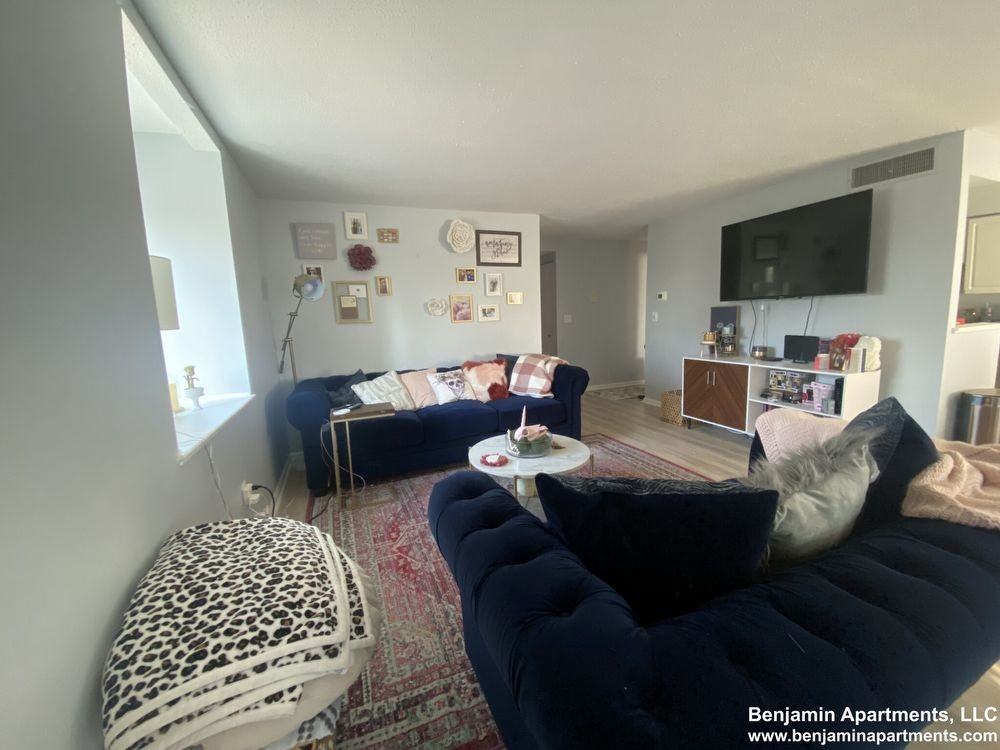 10 Beals Cove Rd #1B - Photo 3 of 13