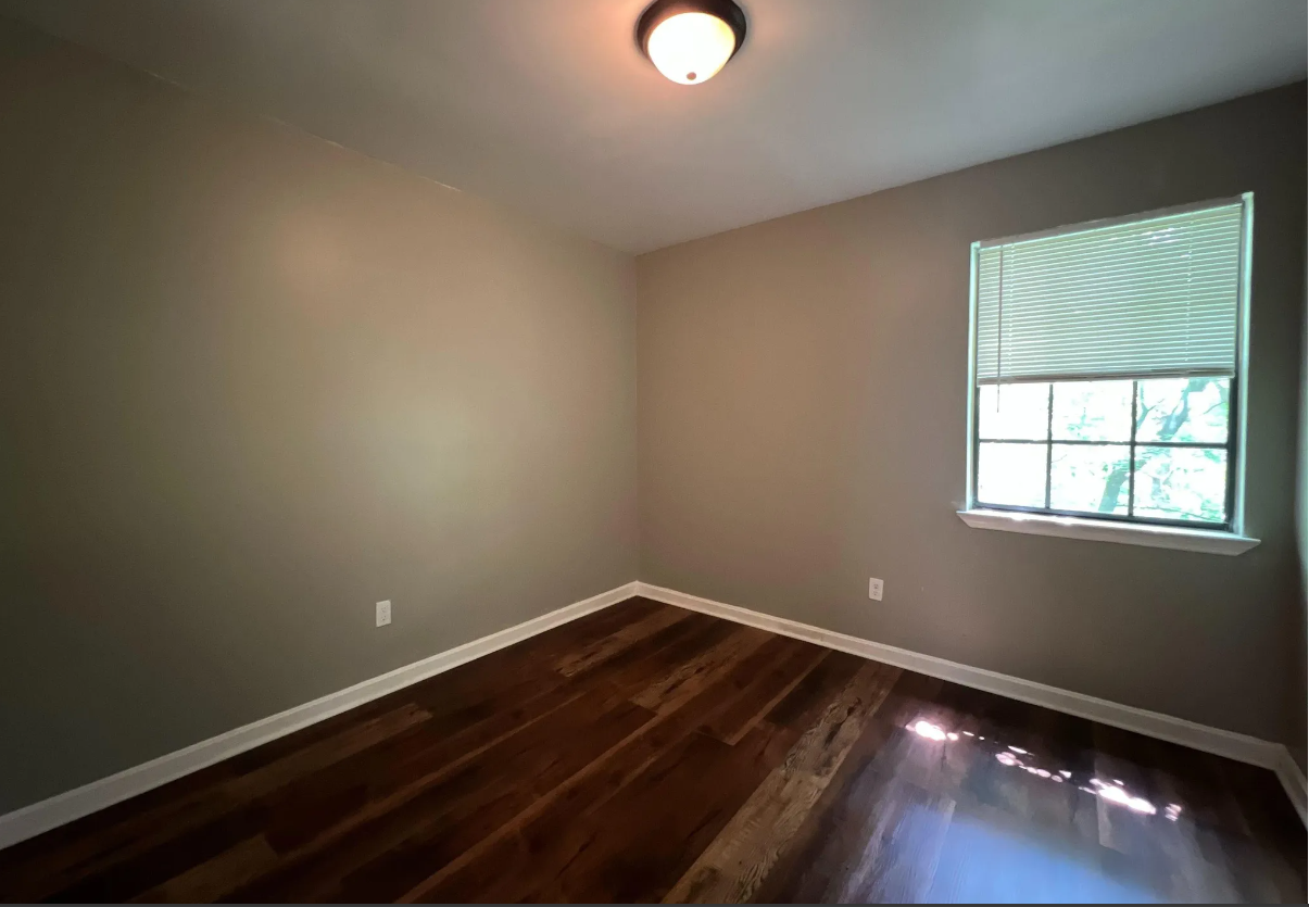 1717 6th Place Circle NW, Birmingham, AL 35215 - Photo 3 of 11